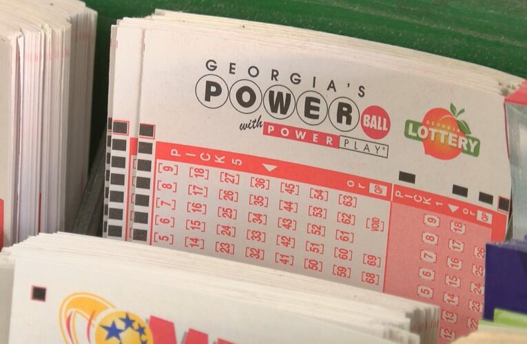 Premio mayor de lotería Powerball crece a un récord de $1.900 millones