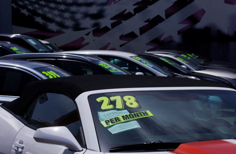 Después de una fuerte caída, los precios de los autos usados están listos para subir nuevamente