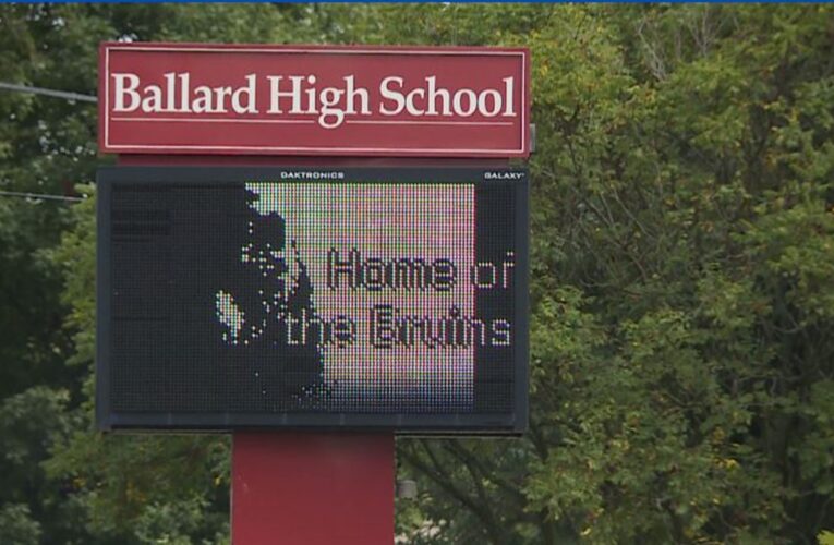Arma confiscada a estudiante en Ballard High School