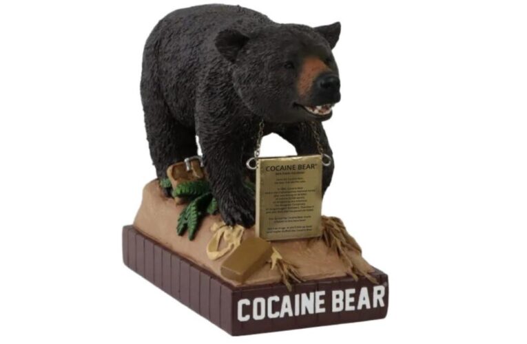 Los cabezones de Cocaine Bear ya están disponibles; aquí está cómo conseguir uno