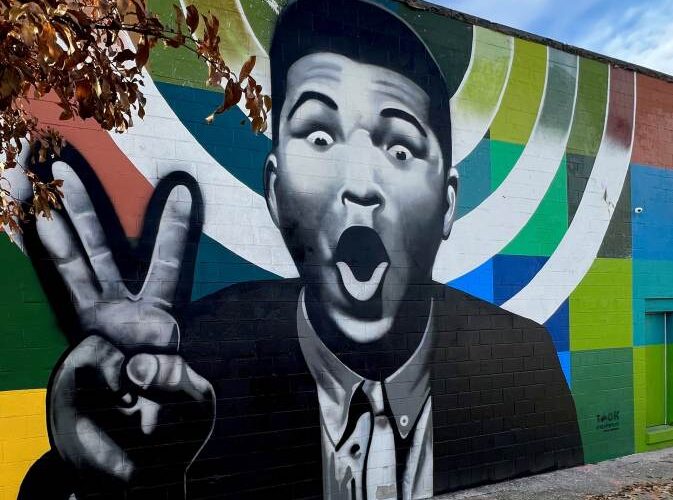 Mural de Muhammad Ali dedicado en Louisville como inspiración de sanación y esperanza