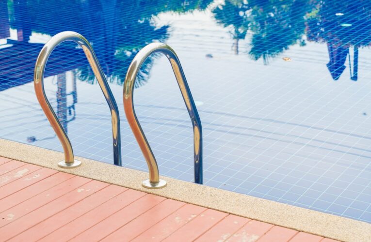 Las familias de Louisville afectadas por el cierre de piscinas pueden obtener acceso gratuito a YMCA, Reino de Kentucky