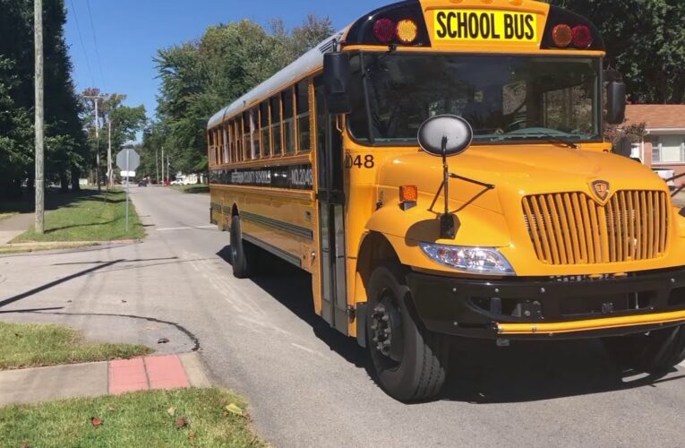 Locales: La aplicación de seguimiento de autobuses JCPS ya está disponible para descargar