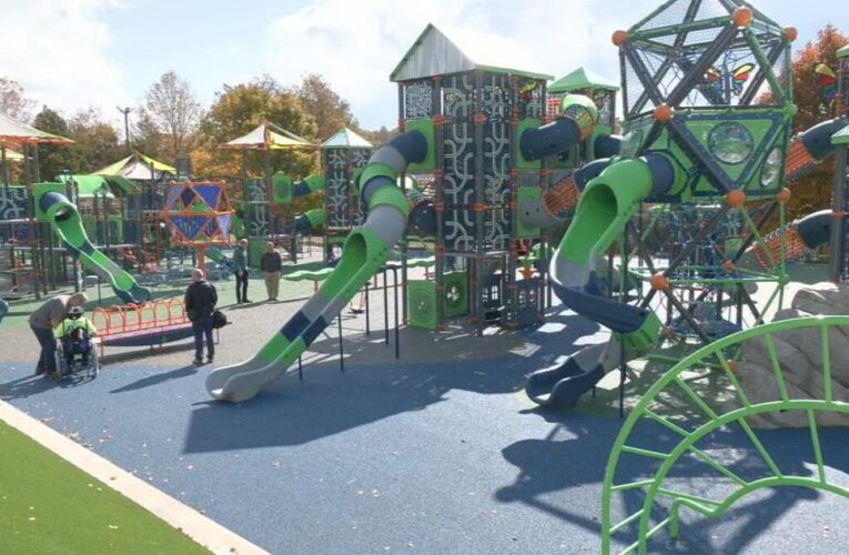 Los niños de todas las edades y habilidades pueden jugar en el parque infantil más grande de Indiana en Corydon