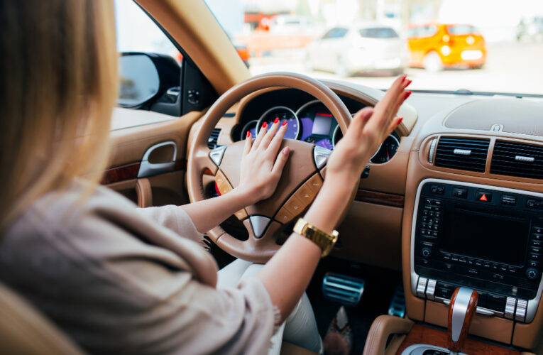 Louisville nombrada una de las peores ciudades de EEUU para conducir, dice Forbes