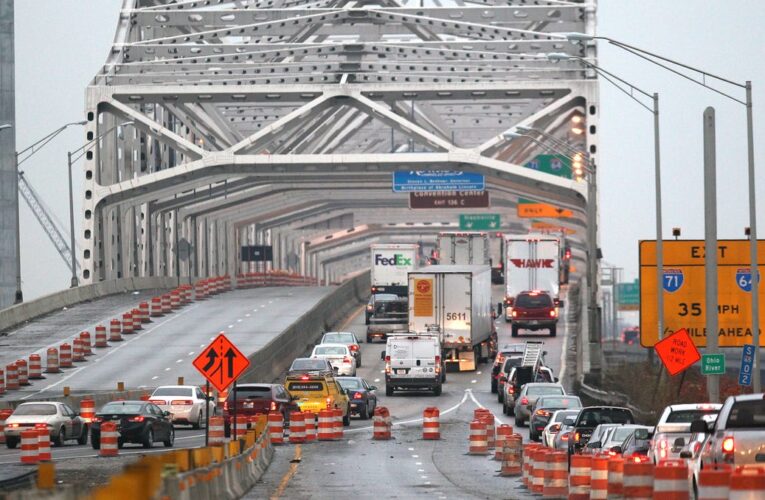 La caída de hormigón desde la I-65 sur en Louisville obliga a cerrar carriles en la ‘curva del hospital’