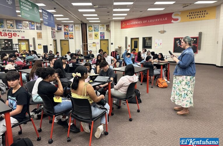 El Sistema de Educación del Condado de Jefferson viaja a Puerto Rico para reclutar maestros  
