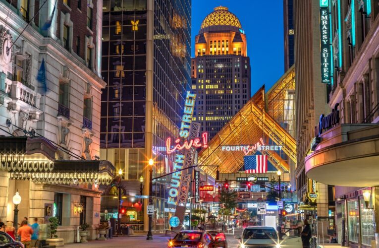 ¡TGI Fridays en Fourth Street Live! en el centro de Louisville cierra definitivamente