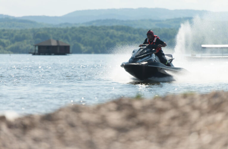 Llega un negocio de alquiler de motos acuáticas en el Waterfront Park, Louisville