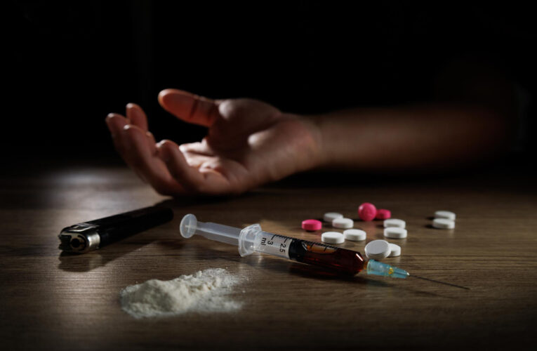 Las muertes por sobredosis en Kentucky disminuyen por tercer año consecutivo