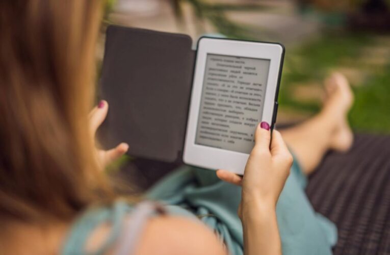 Las bibliotecas de Louisville comprarán 65.000 libros adicionales para satisfacer la demanda