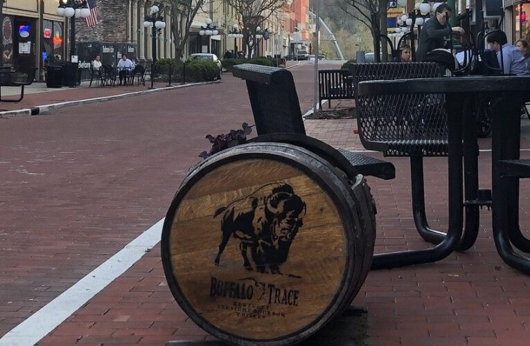 La destilería Buffalo Trace celebra el llenado de su barril número nueve millones